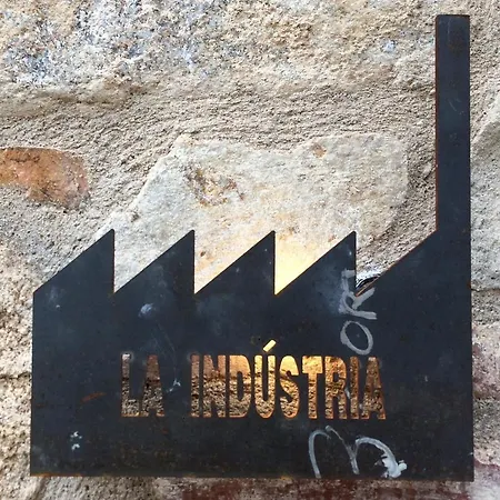 בית אירוח Laindustria פלאמוס