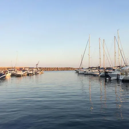 Habitación en casa particular Laindustria *